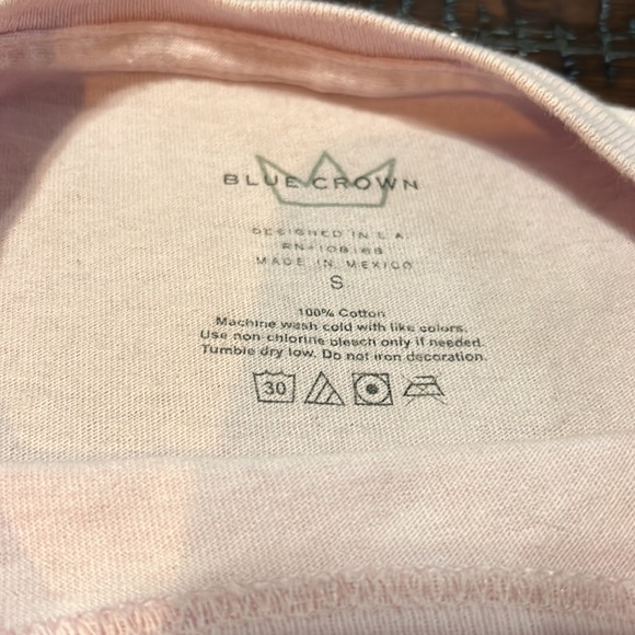 Skateboarding skull cropped tee - Picture 3 of 3